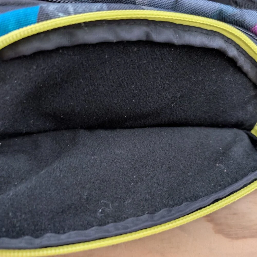 Dakine Crossbody Fanny Pack - Picture 3 of 8